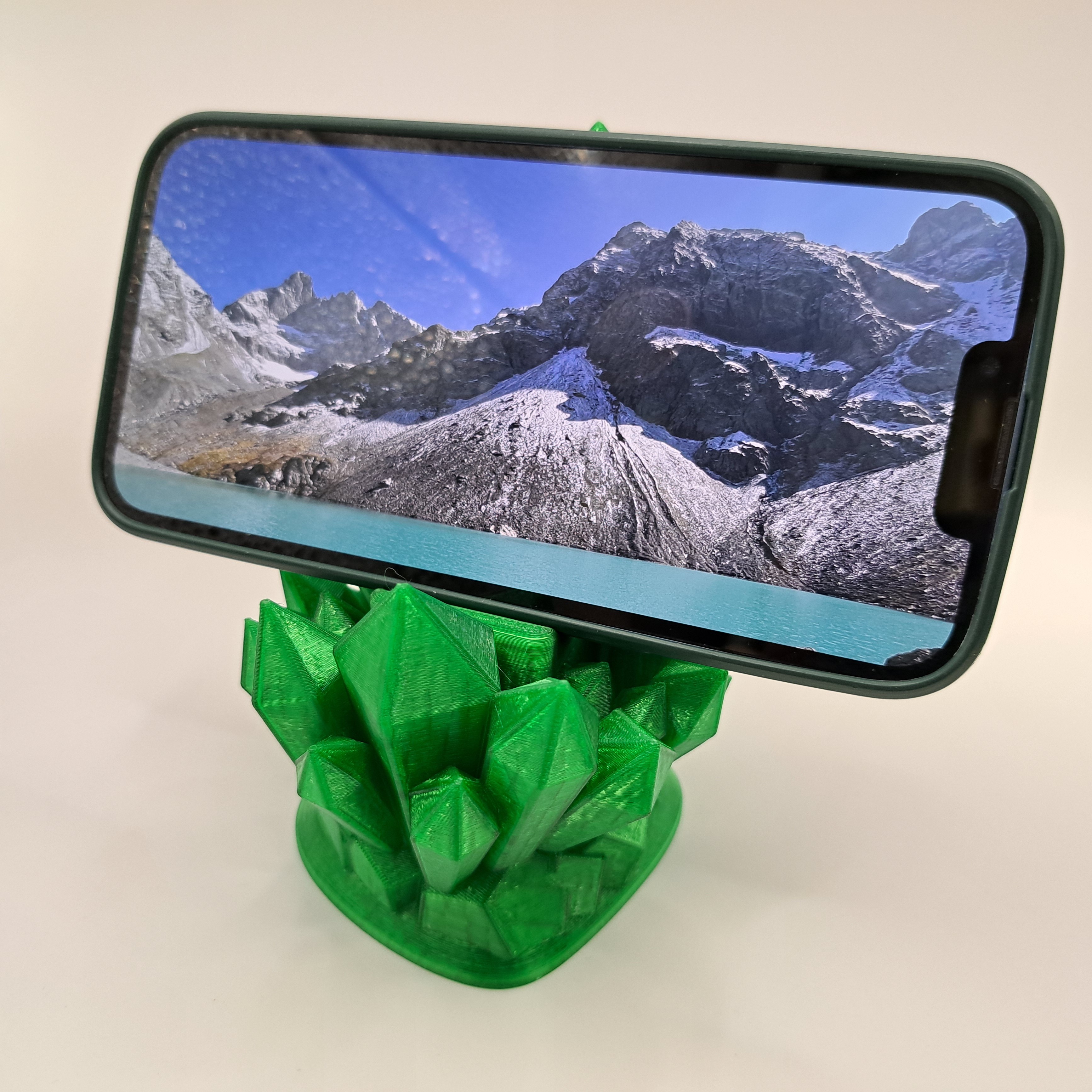 Support téléphone en forme de cristaux imprimé en 3D